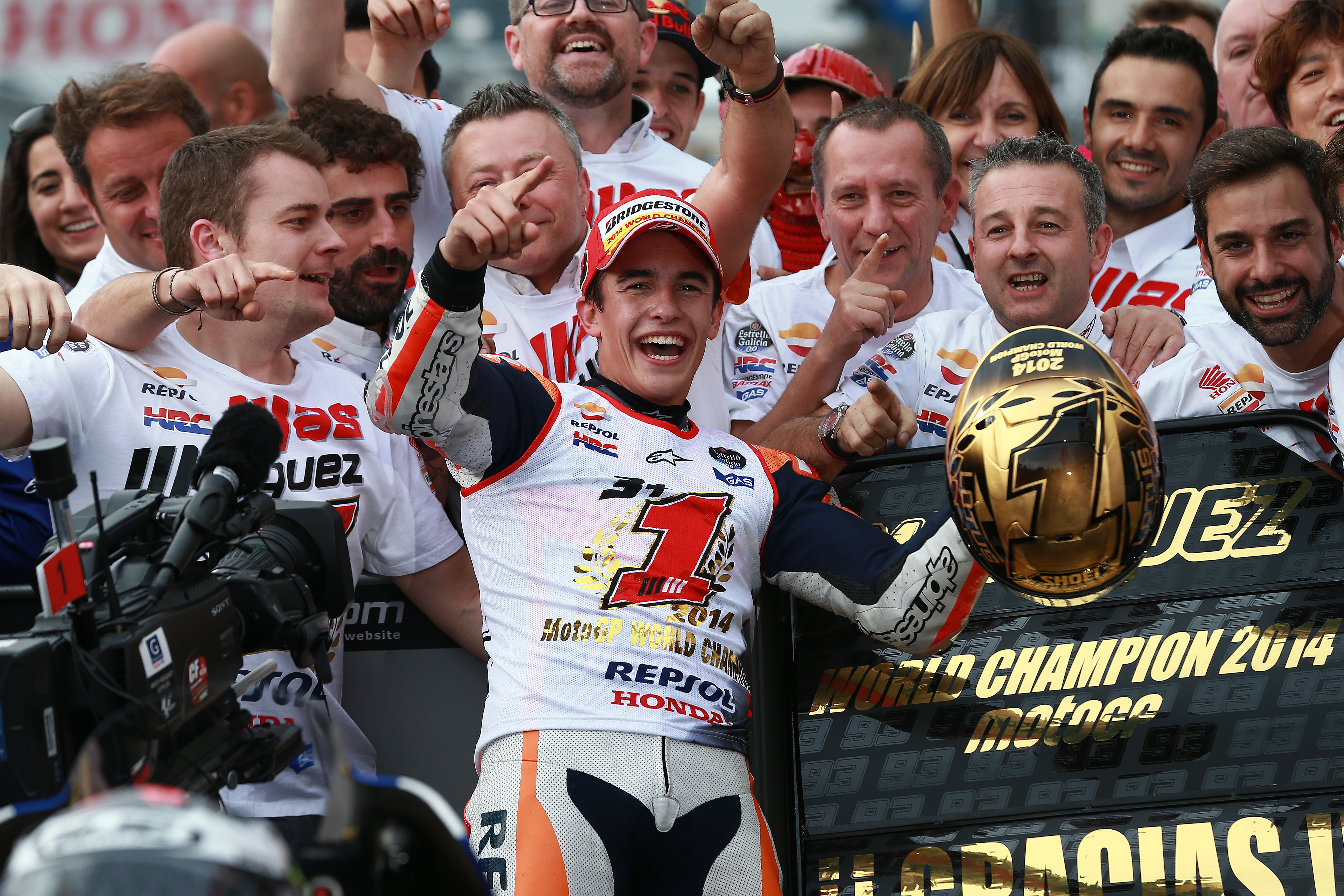 Marquez secures 2014 MotoGP World Championship title