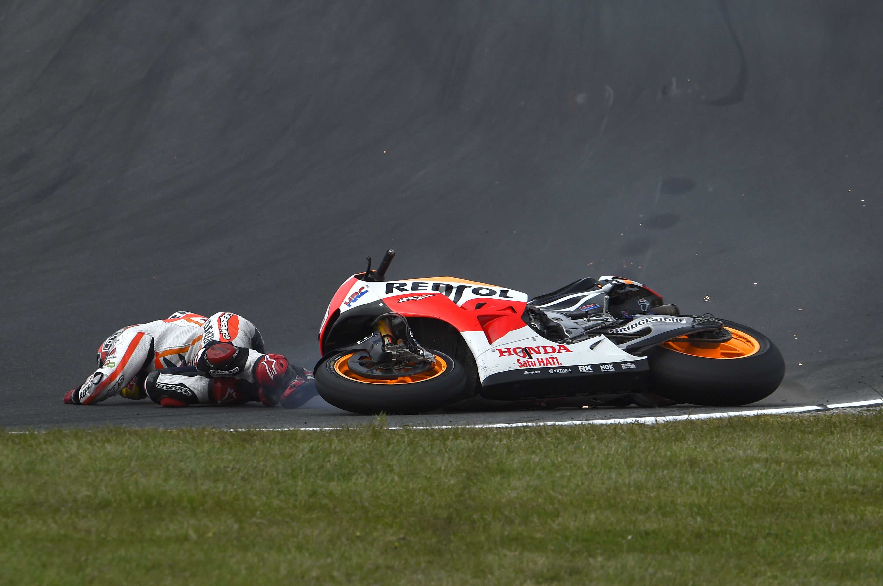 Marquez crashes out of Australian Grand Prix