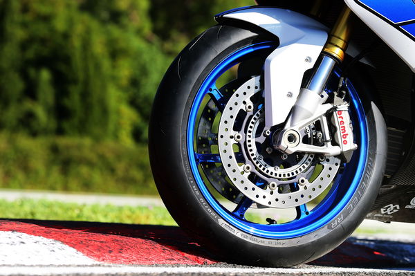 Metzeler launches Racetec RR supersport tyre