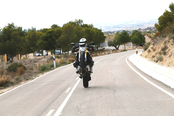 First ride: 2015 BMW R1200R review