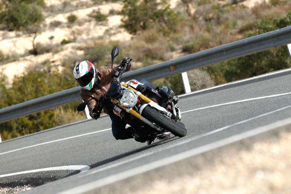 First ride: 2015 BMW R1200R review