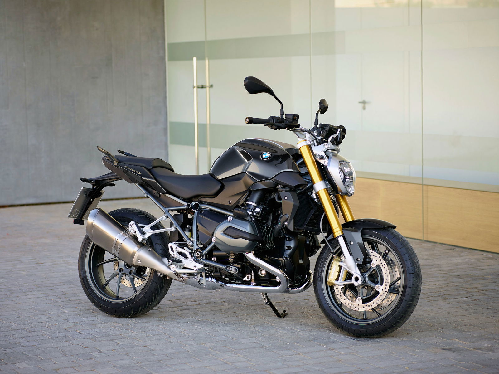 First ride: 2015 BMW R1200R review