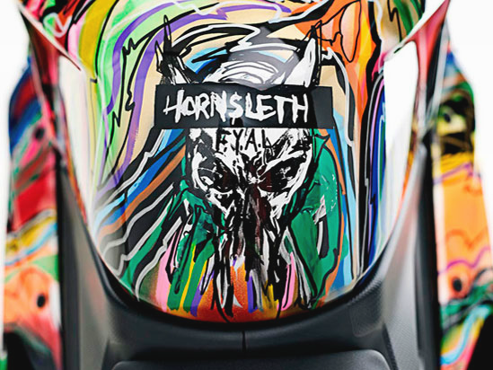 ‘Kill me fast’ custom Ducati 1198 for sale on home design website