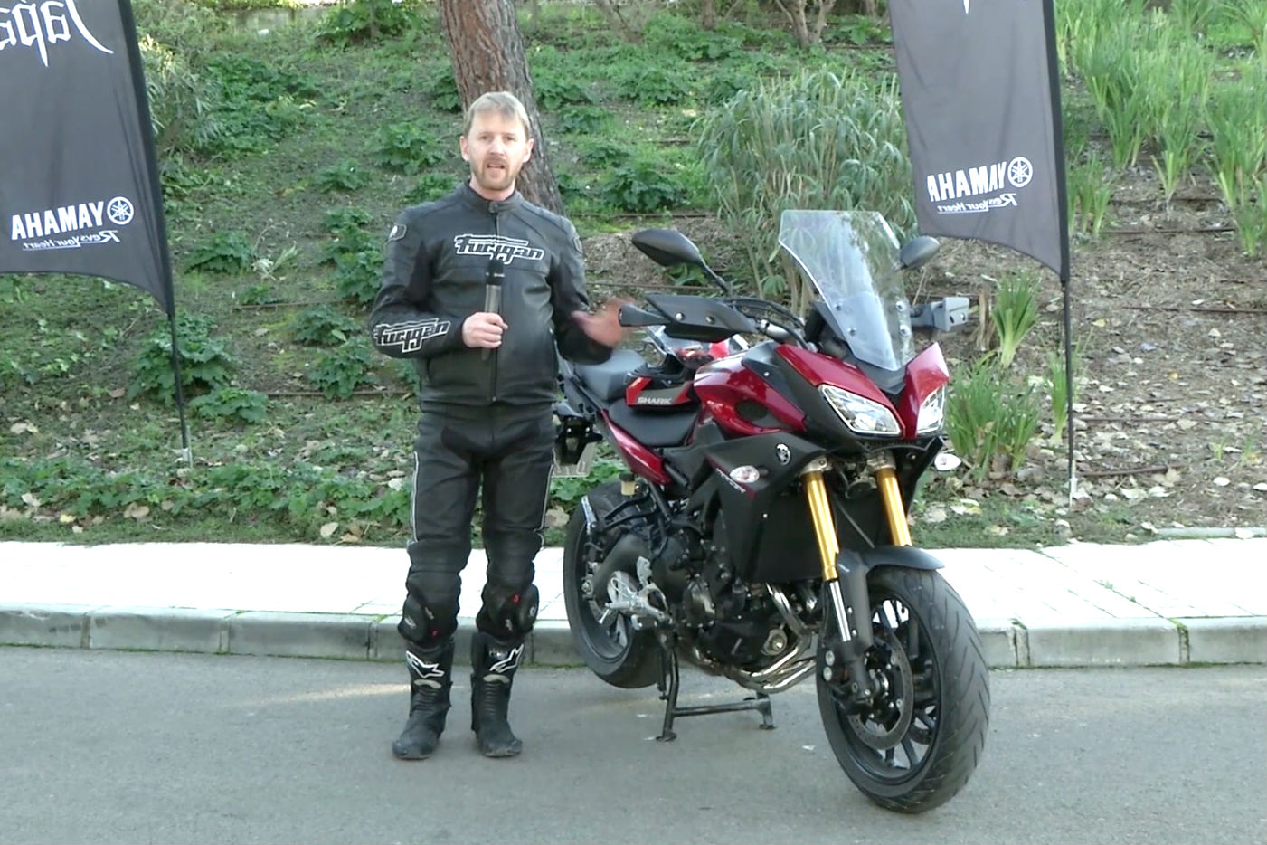 Video: Yamaha MT-09 Tracer review