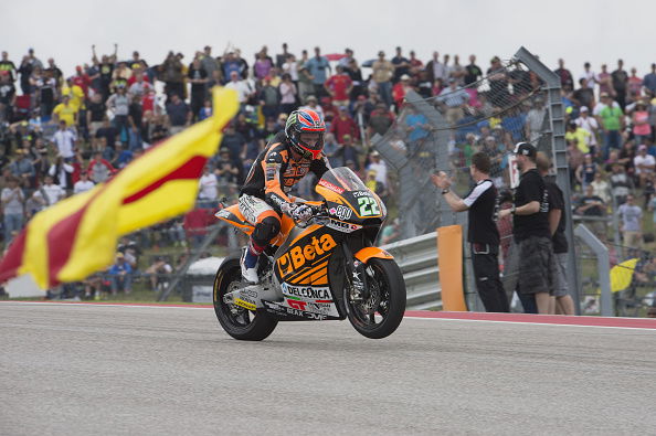 Sam Lowes takes debut Moto2 win