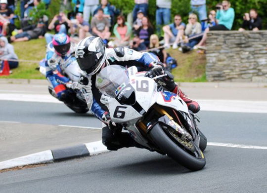 IOMTT: Michael Dunlop leaves Milwaukee Yamaha for BMW