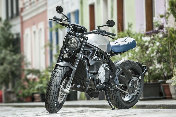 Viba Lara 800 – a pricier scrambler