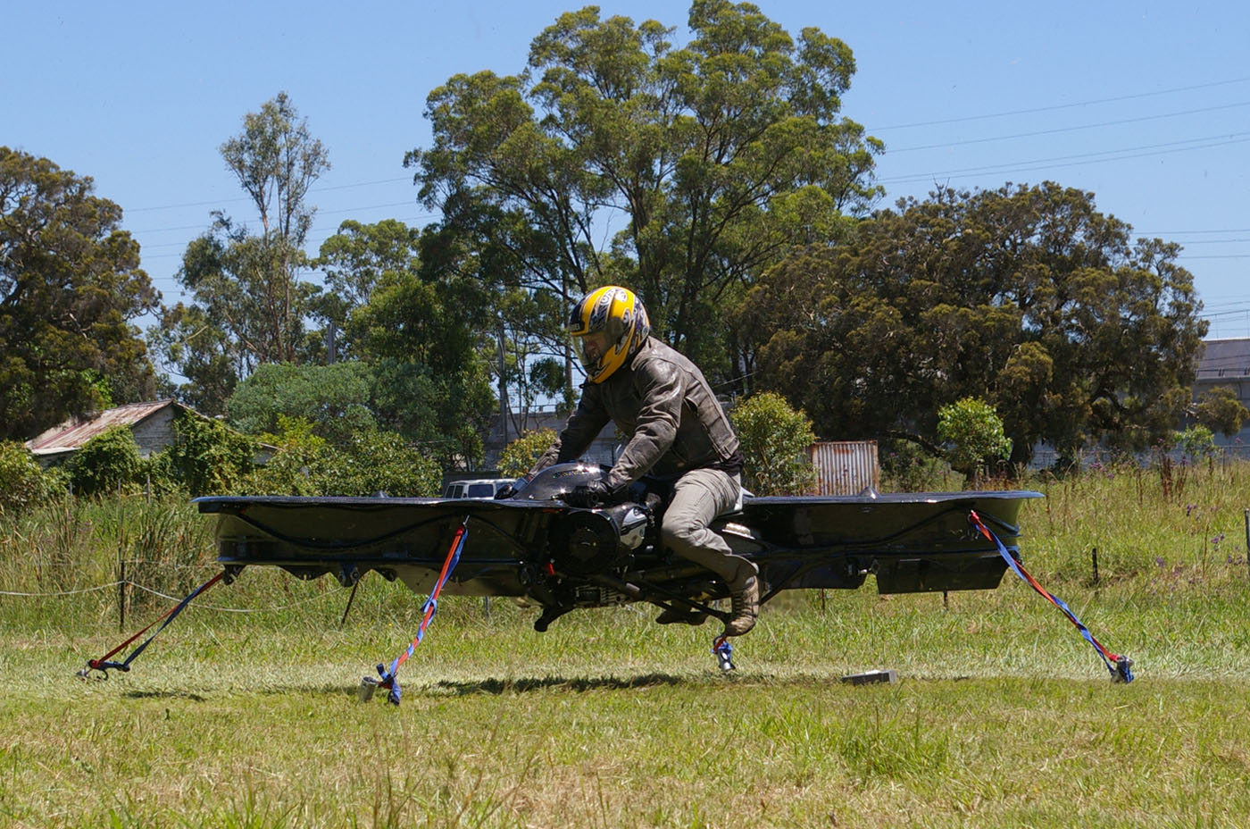 BMW-powered hoverbike has lift off