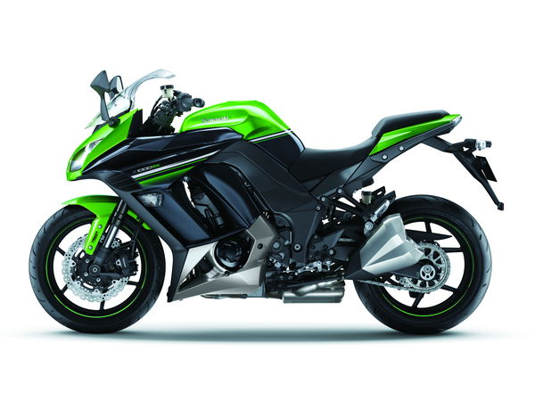 Kawasaki Z1000SX gets slipper clutch and standard ABS for 2016