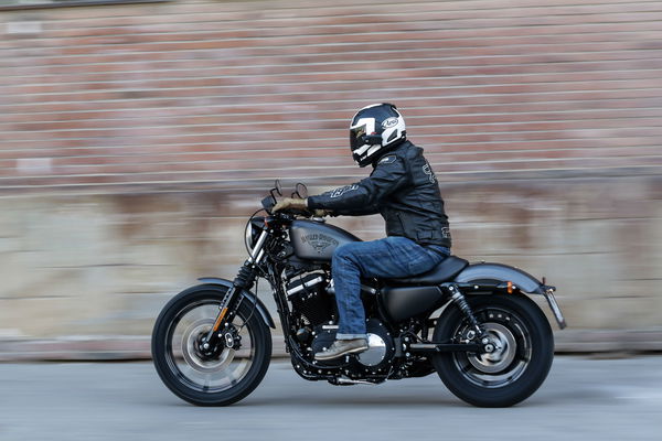 Harley-Davidson Sportster Iron 883 review