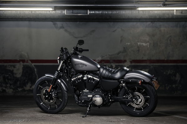 Harley-Davidson Sportster Iron 883 review