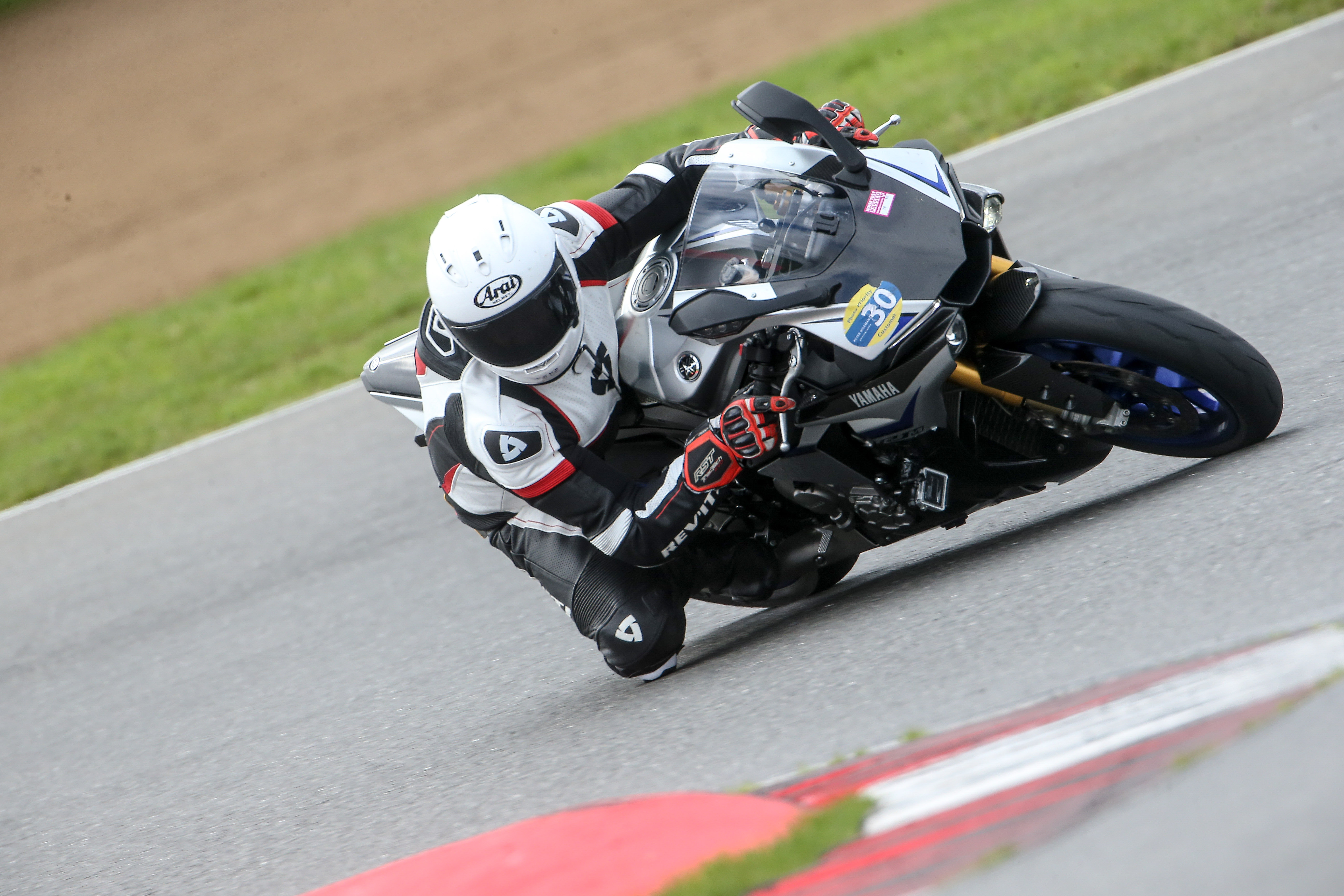 UK road and track test: Yamaha R1M review
