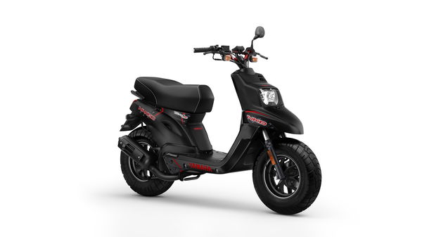 New X-MAX IRON MAX heads Yamaha scooter updates for 2016