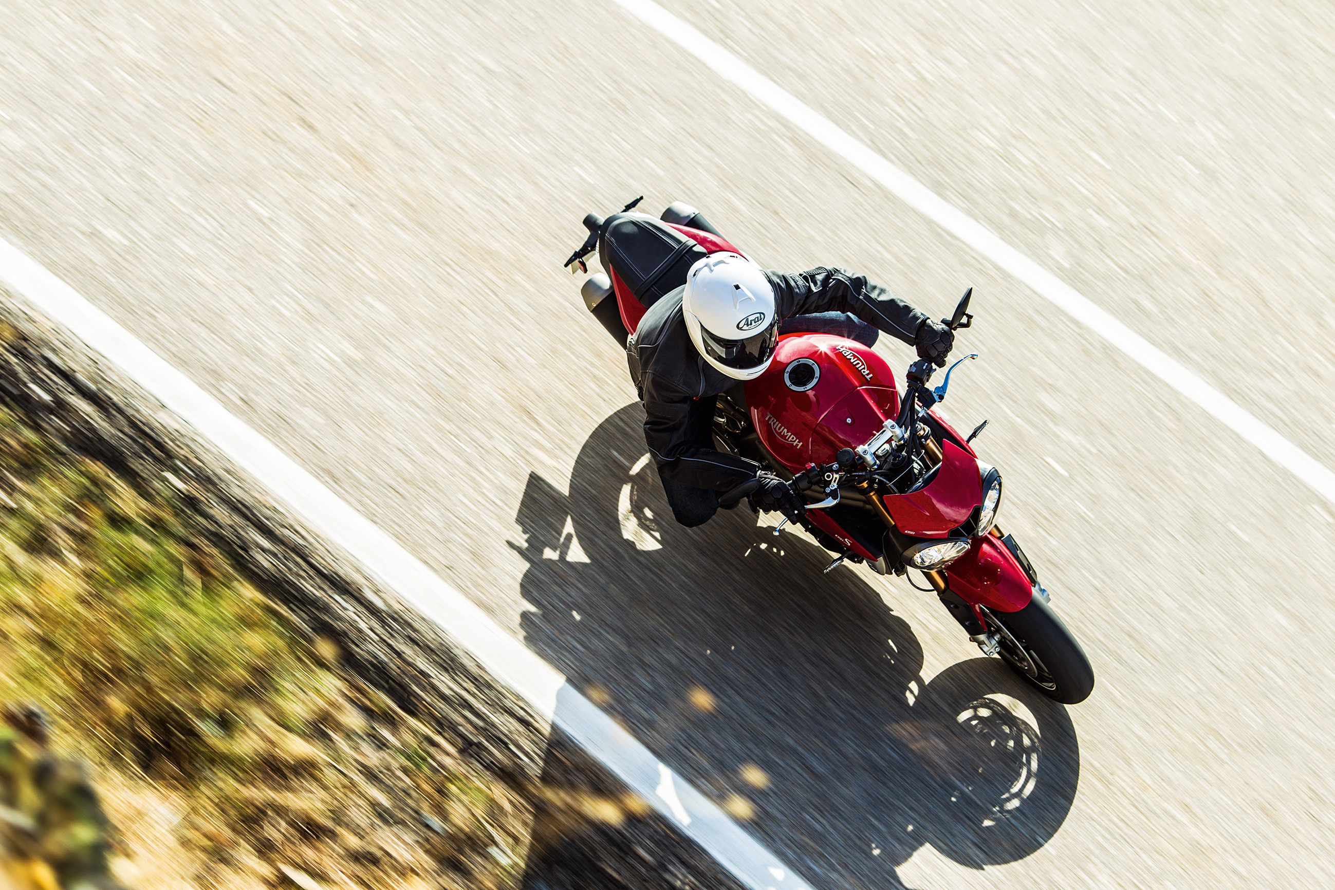 Here's the new Triumph Speed Triple in action