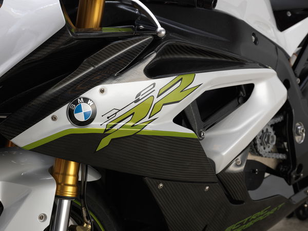 BMW's electric S1000RR revealed