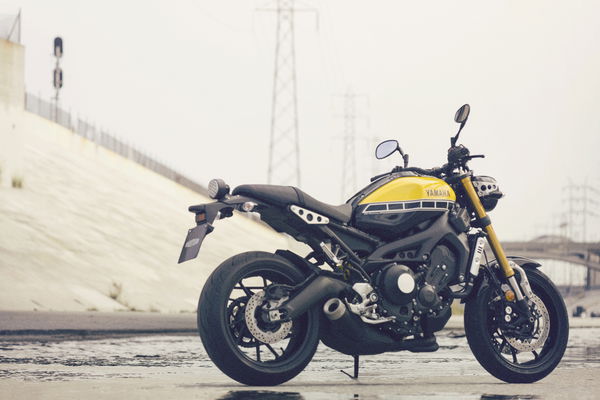 Yamaha introduces the XSR900