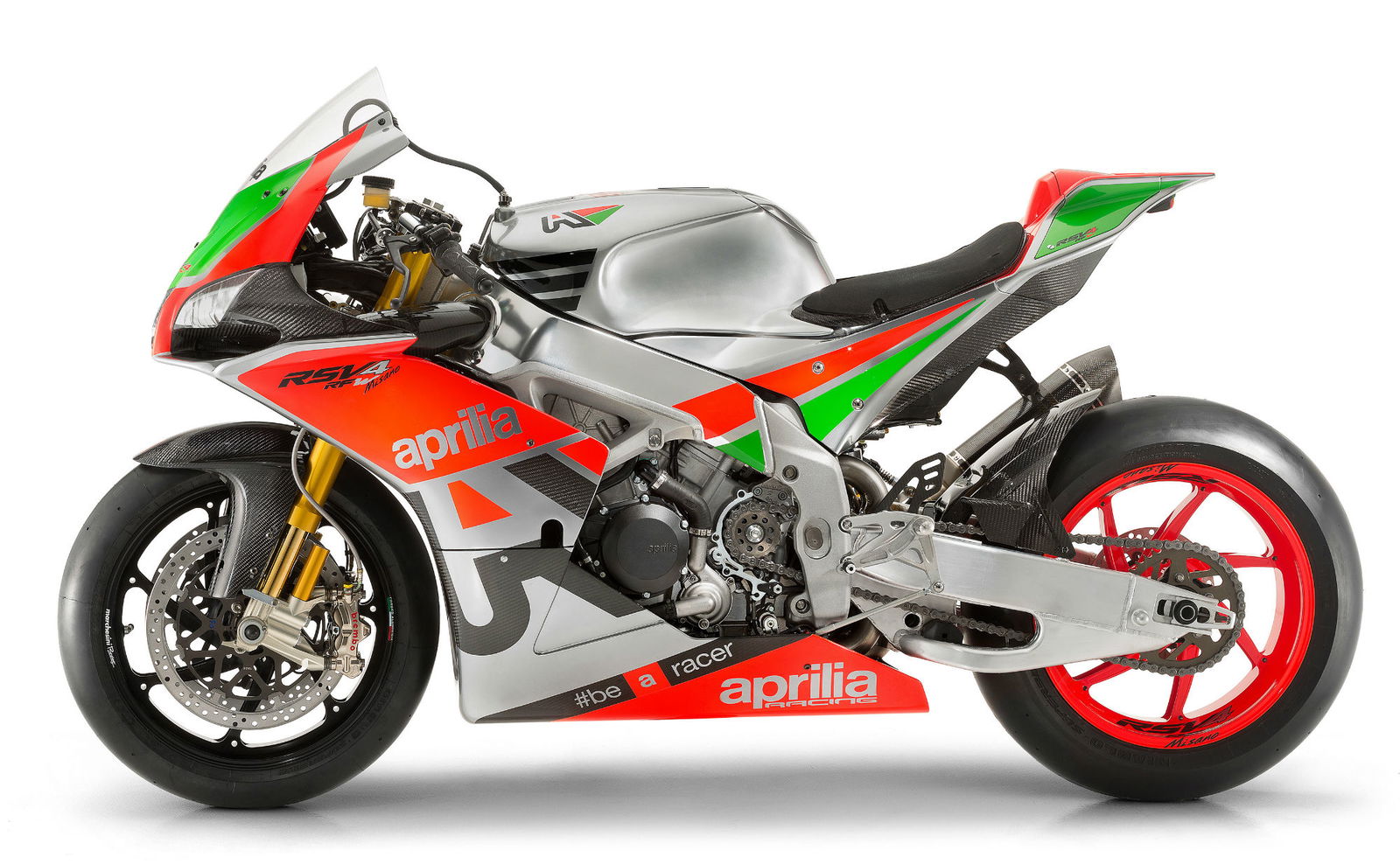 Aprilia updates the RSV4 and introduces a 'Factory Works' version, the RSV4 R-FW