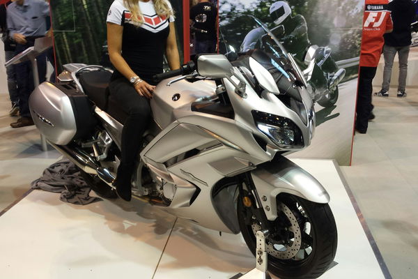 Yamaha FJR1300 updated for 2016