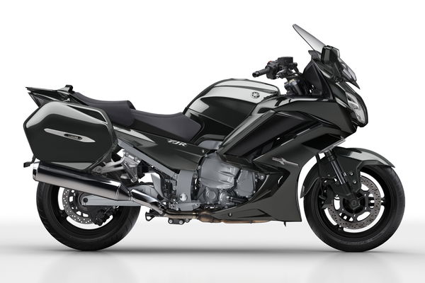 Yamaha FJR1300 updated for 2016