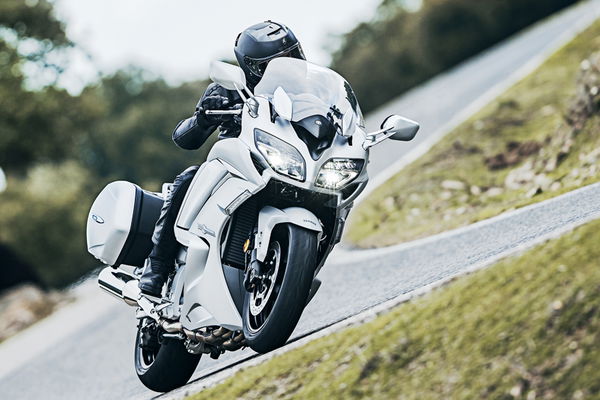 Yamaha FJR1300 updated for 2016