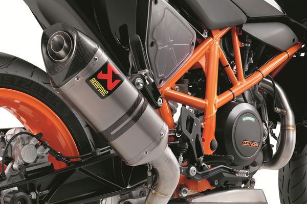 First ride: KTM 690 Duke and 690 Duke R review