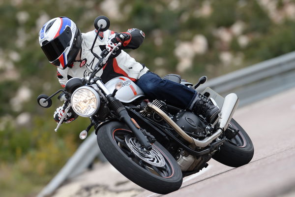 Triumph Street Twin 2016 review