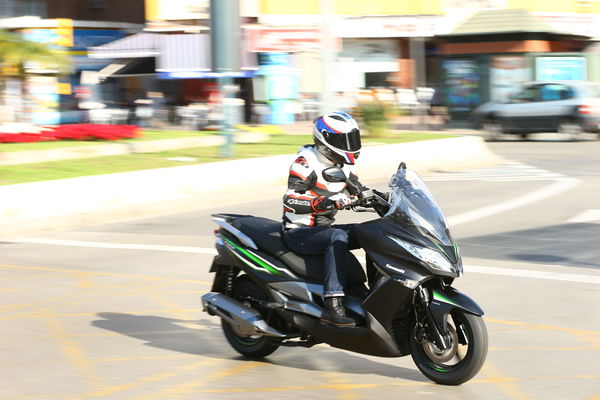 First ride: Kawasaki J125 review