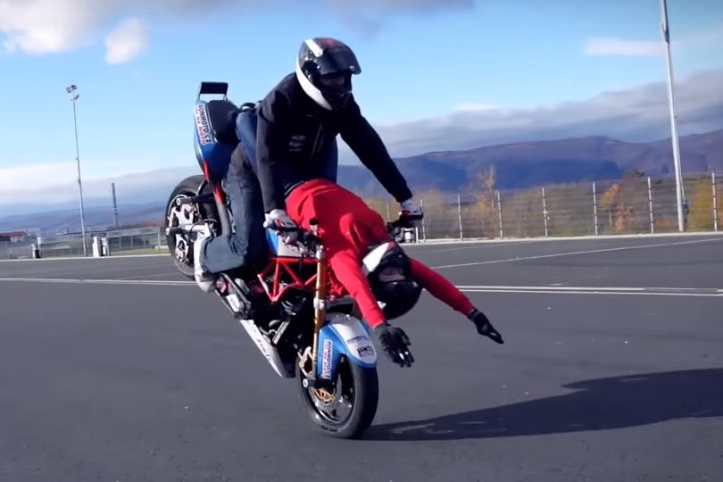 Video: The couple that stunts together stays together