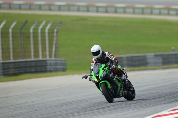 2016 Kawasaki ZX-10R review