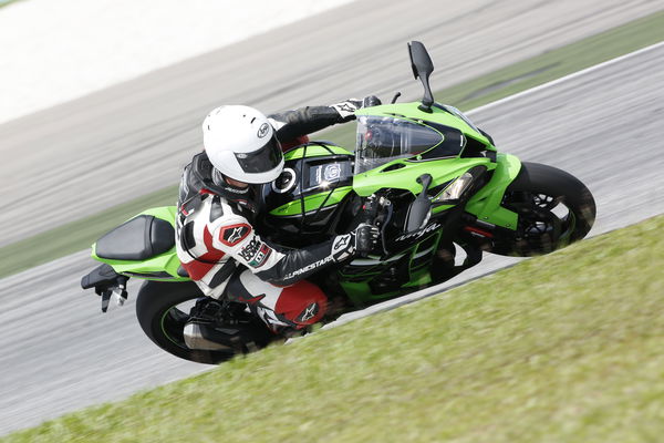 2016 Kawasaki ZX-10R review