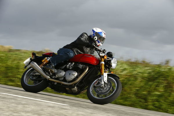 First ride: Triumph Thruxton R review