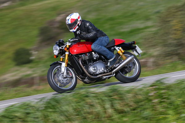 First ride: Triumph Thruxton R review