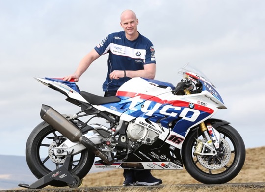 Farquhar replaces Martin at Tyco BMW for TT 2016
