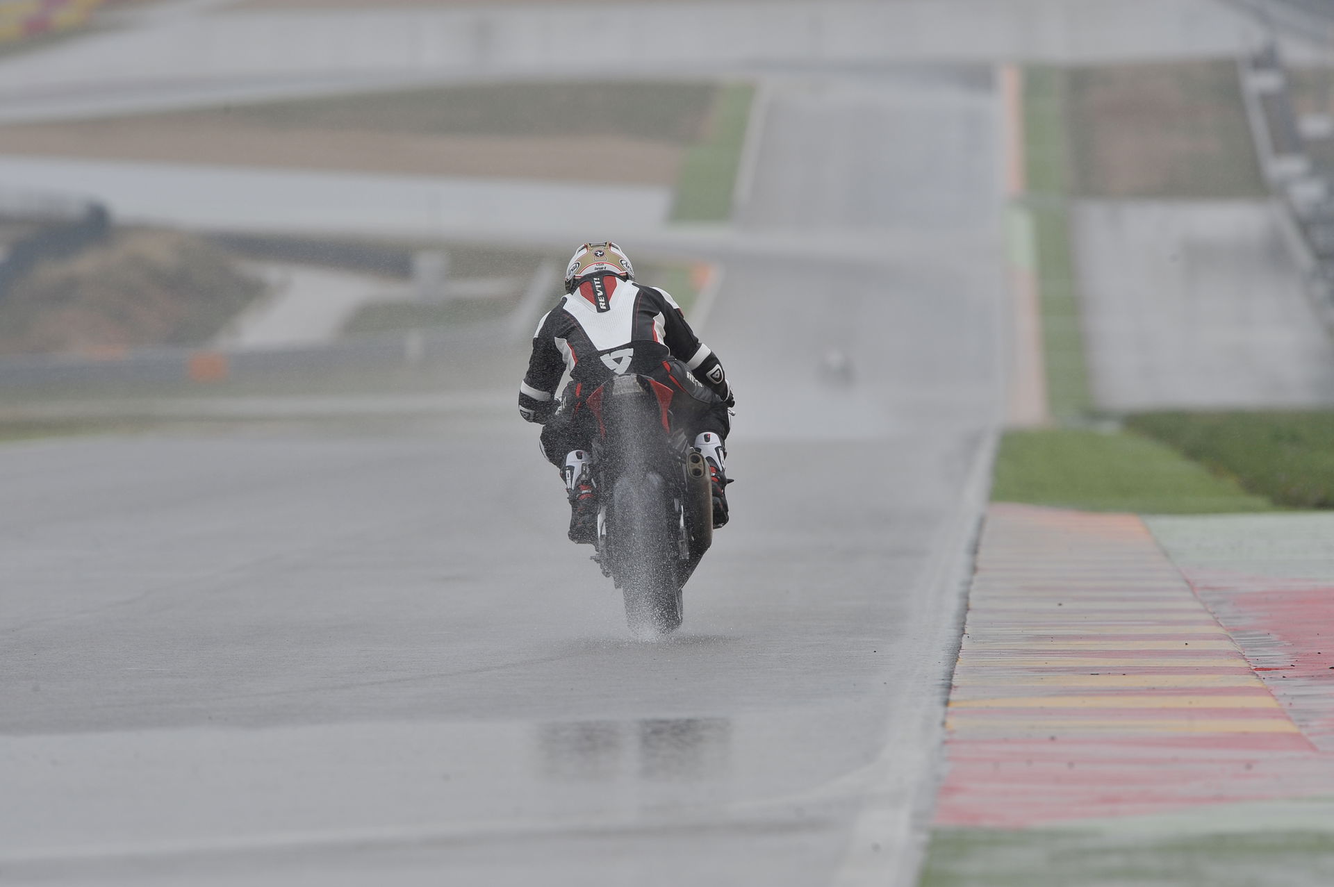 Pirelli Diablo Rosso III tyre review : By Kane Dalton