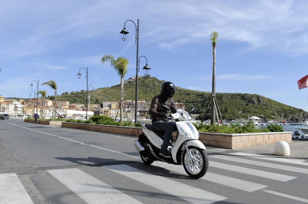 First ride: Piaggio Medley 125 review