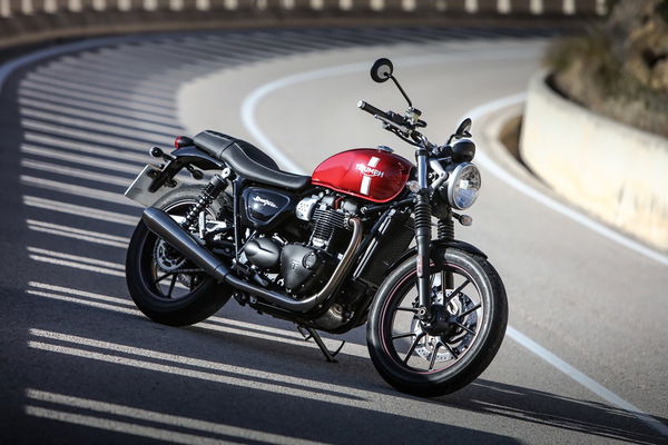 Triumph Bonneville T120 and Street Twin recalled