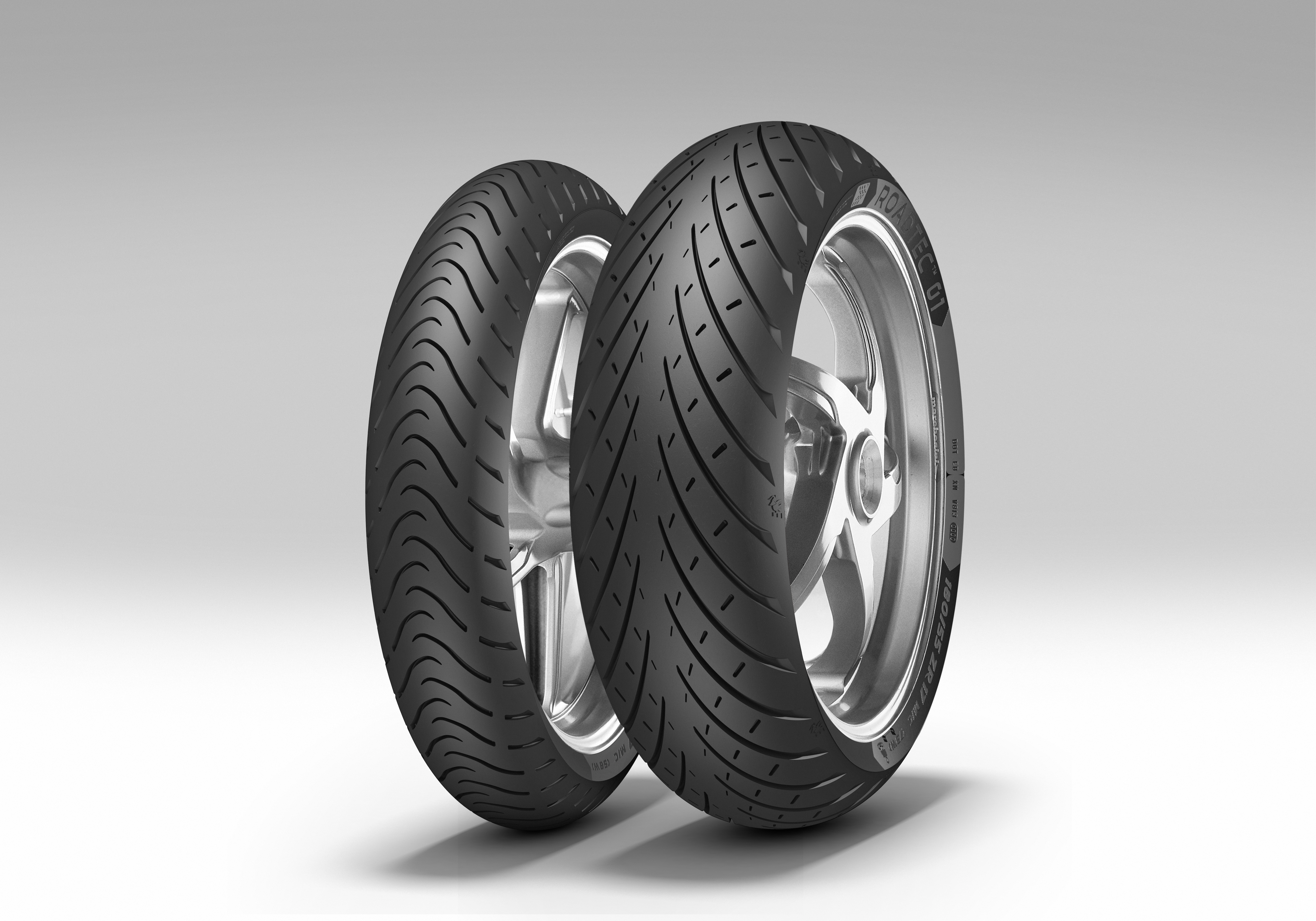 Review: Metzeler Roadtec 01 tyres - £240 - £250 per pair : By Kane Dalton