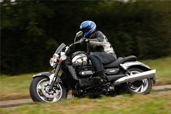 First Ride: 2010 Triumph Rocket 3 Roadster