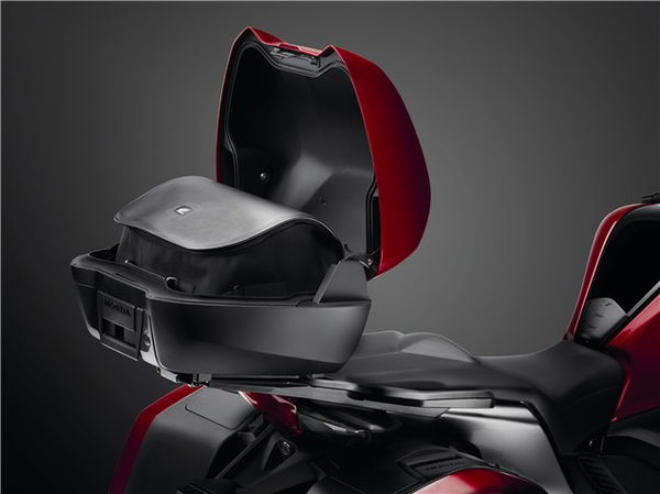 Honda VFR1200: More details emerge