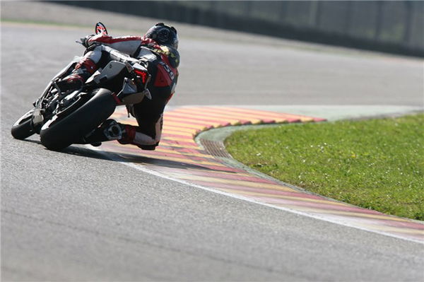 First ride review: Aprilia RSV4-R launch report