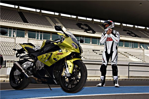 Niall Mackenzie's BMW S1000RR launch report