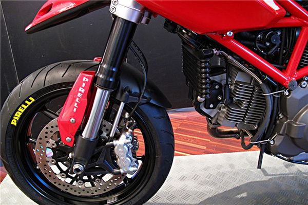 First Ride: 2010 Ducati Hypermotard 1100 Evo