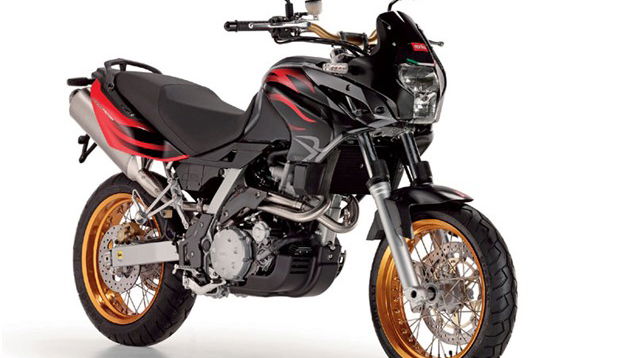 Palestinian Police get 25 Aprilia Pegasos