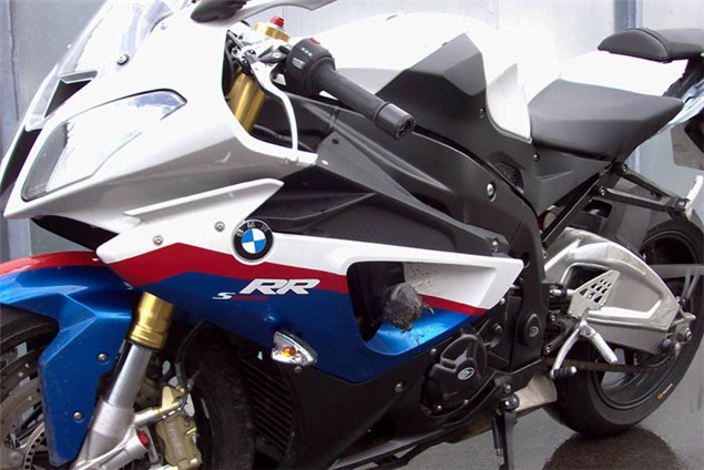 Crash bungs: they stopped this S1000RR from paying the price