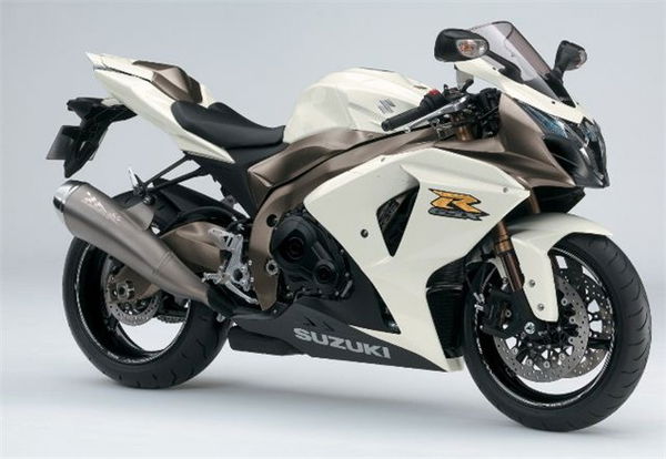 Yamaha unveil official pics and specs for 2010 FZ8