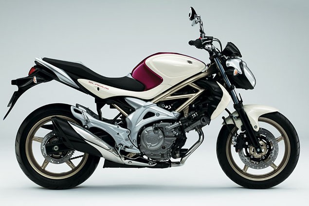 The Four Horsemen - Kawasaki Z750, Suzuki Gladius, Honda Hornet, Yamaha XJ6
