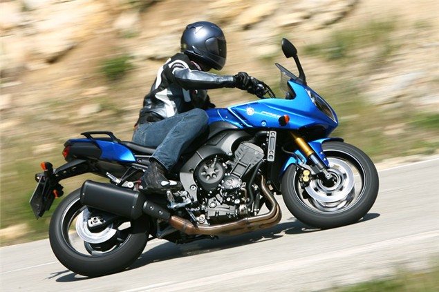 2010 Yamaha Fazer8 and FZ8 first ride review