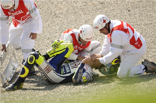 Rossi breaks leg at Mugello