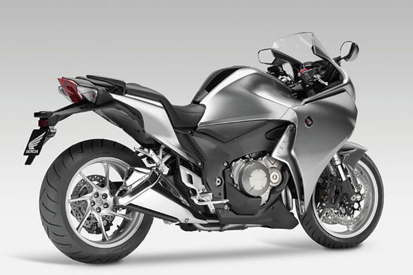 2010 Honda VFR1200F reviews and information