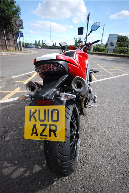 2010 Triumph Speed Triple exhausts tested